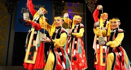 Ensemble academique national de chants et danses à Martigues