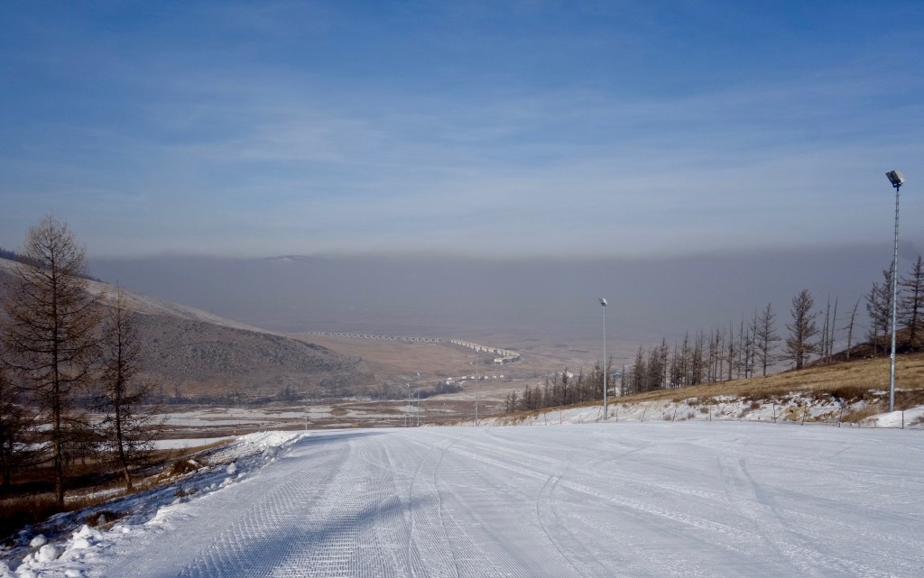 Oulan Bator caché par la pollution depuis les pistes de ski